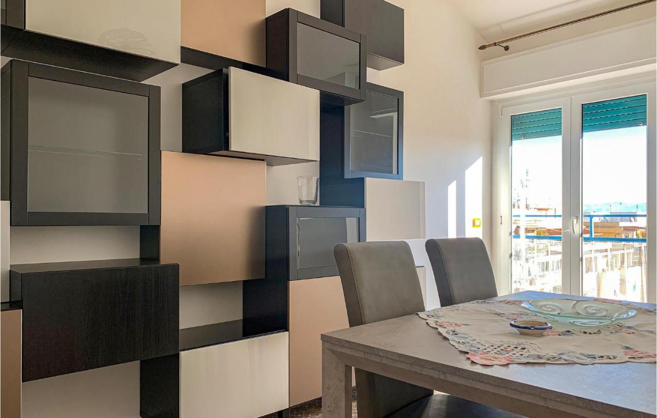 Apartamento Stunning In With 1 Bedrooms And Wifi
